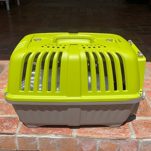 🐾Clean Small Pet Carrier, IATA Approved, Kit Included (Used 1x to transfer pup) - Picture 2 of 13